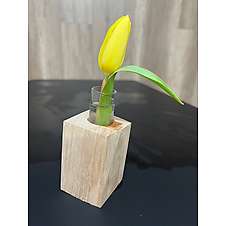 Dřevěná designová váza se zkumavkou 7x7x11 cm