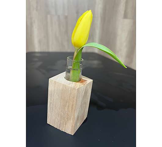 Dřevěná designová váza se zkumavkou 7x7x11 cm